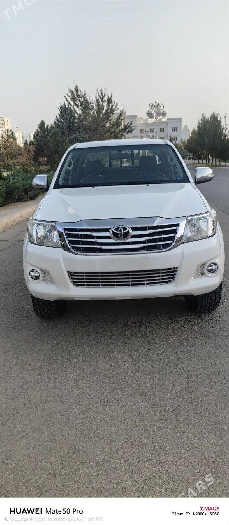 Toyota Hilux 2015 - 410 000 TMT - Aşgabat - img 6