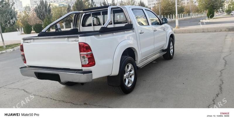 Toyota Hilux 2015 - 410 000 TMT - Aşgabat - img 1