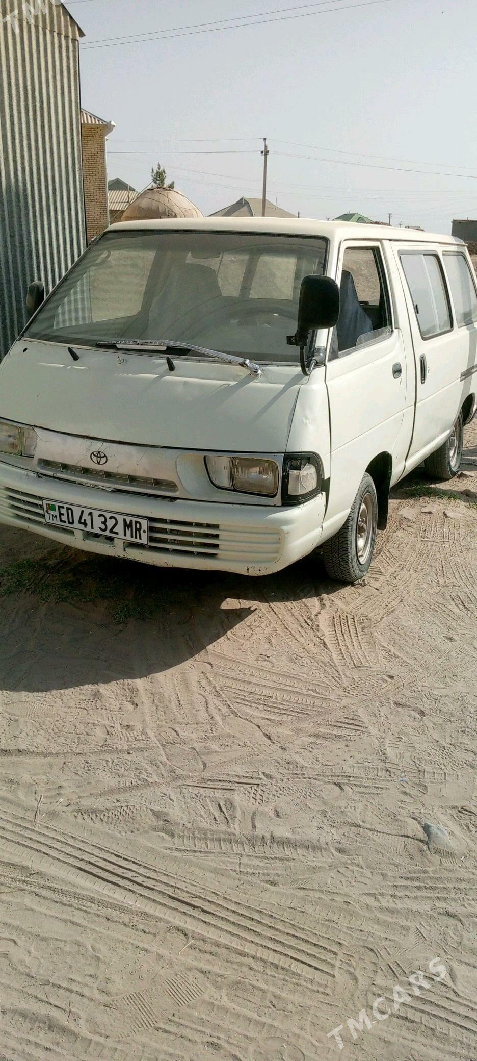 Toyota Hiace 1993 - 25 000 TMT - Сакарчага - img 1