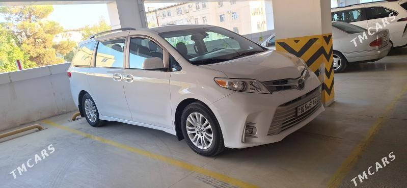 Toyota Sienna 2018 - 400 000 TMT - Район ст. Аэропорта, ул. Гагарина - img 2
