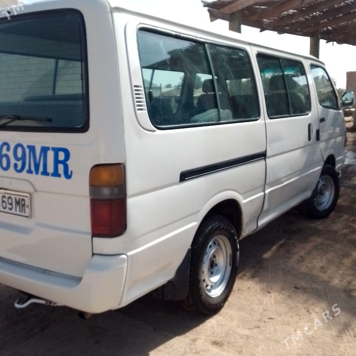 Toyota Hiace 2004 - 140 000 TMT - Туркменгала - img 4