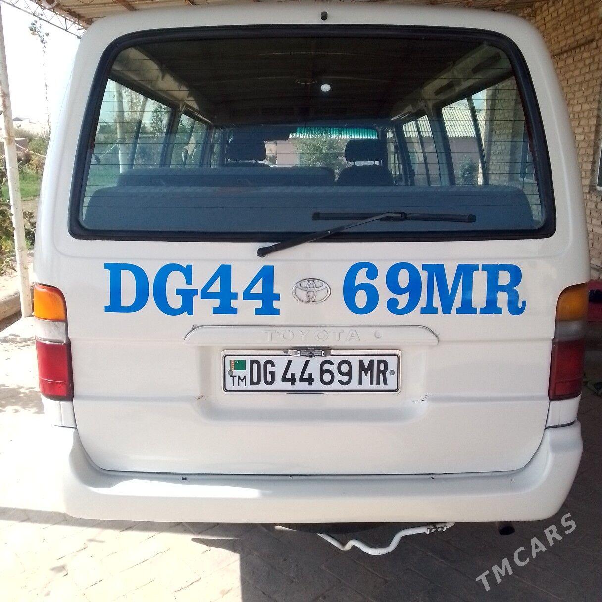 Toyota Hiace 2004 - 140 000 TMT - Туркменгала - img 2