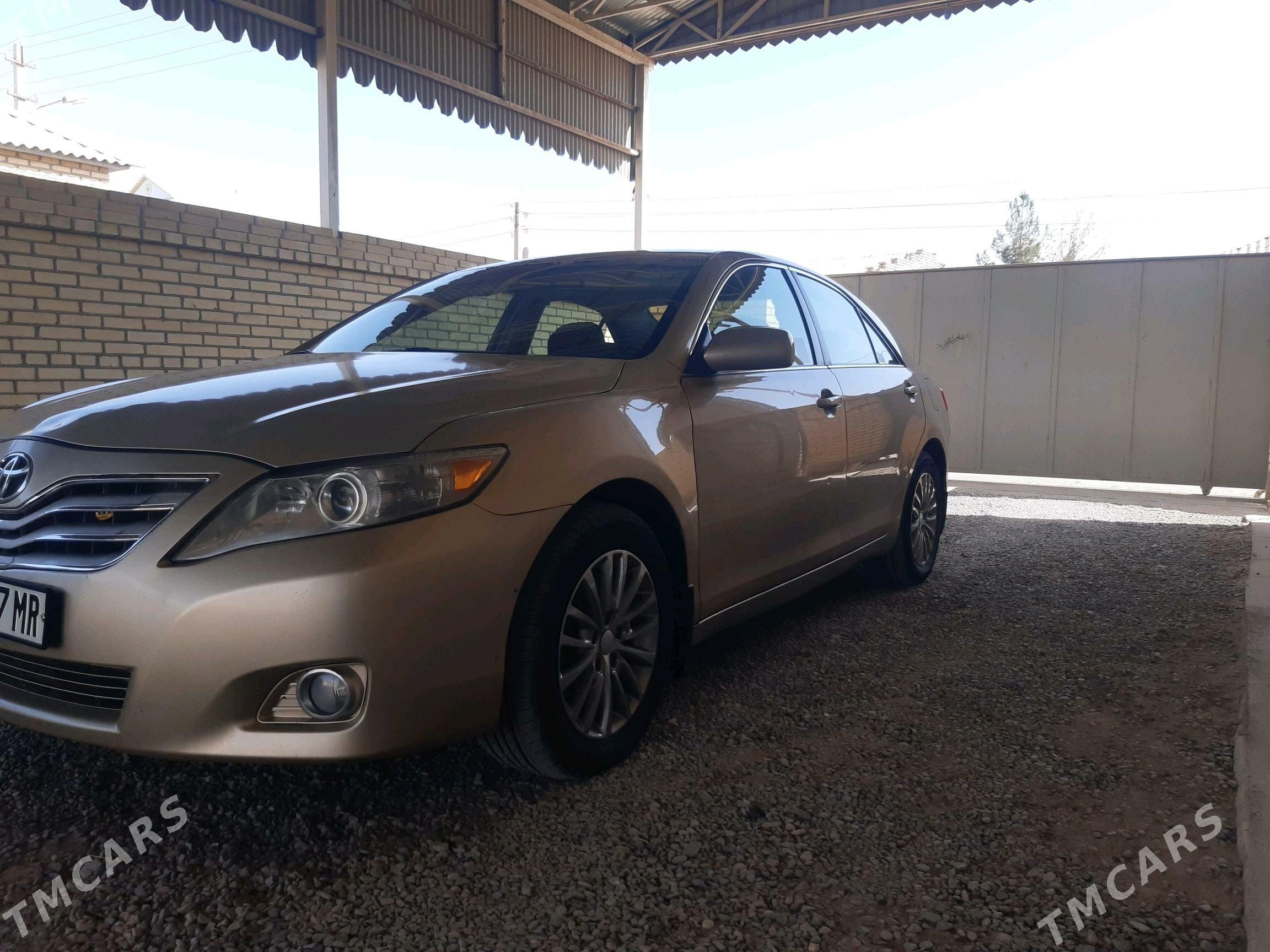 Toyota Camry 2011 - 200 000 TMT - Векильбазар - img 3