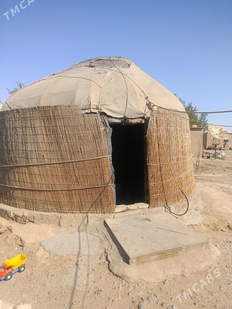 ak oy yeri bokurdak - Ак-Бугдайский этрап - img 1