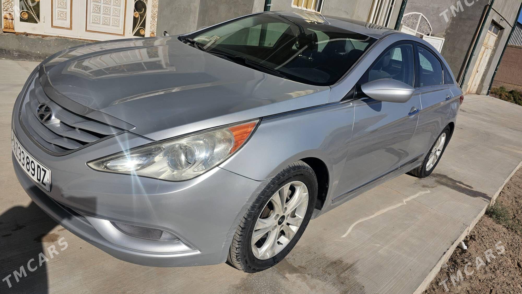 Hyundai Sonata 2011 - 150 000 TMT - Гурбансолтан Едже - img 3