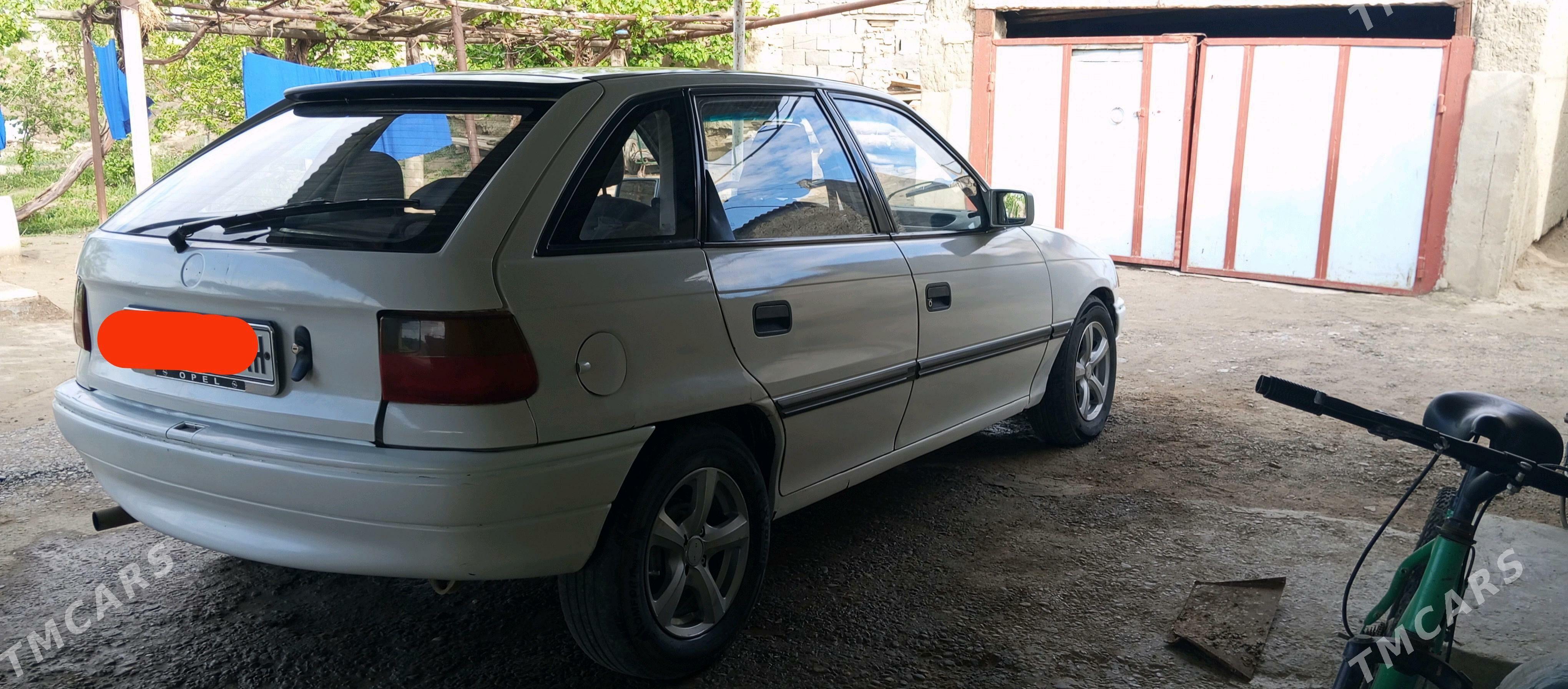 Opel Astra 1992 - 31 000 TMT - Bäherden - img 3