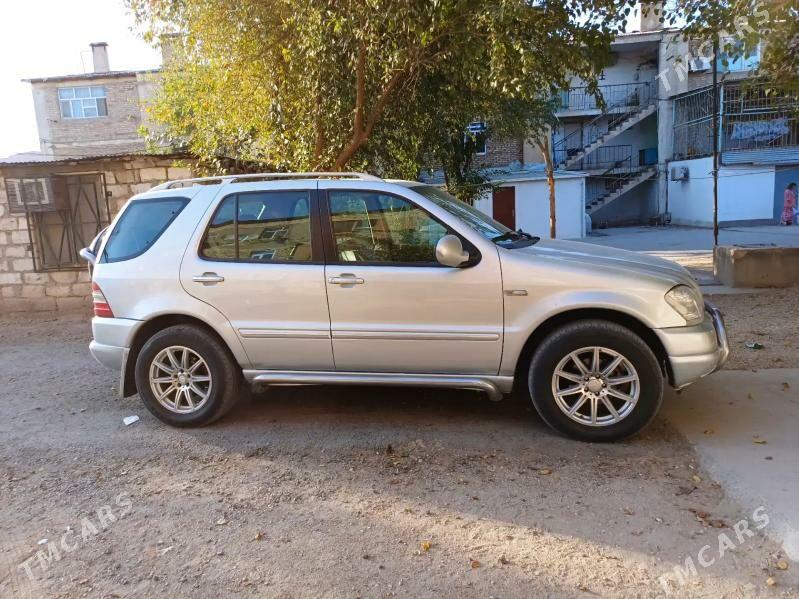 Mercedes-Benz M-Class 2002 - 130 000 TMT - Balkanabat - img 2