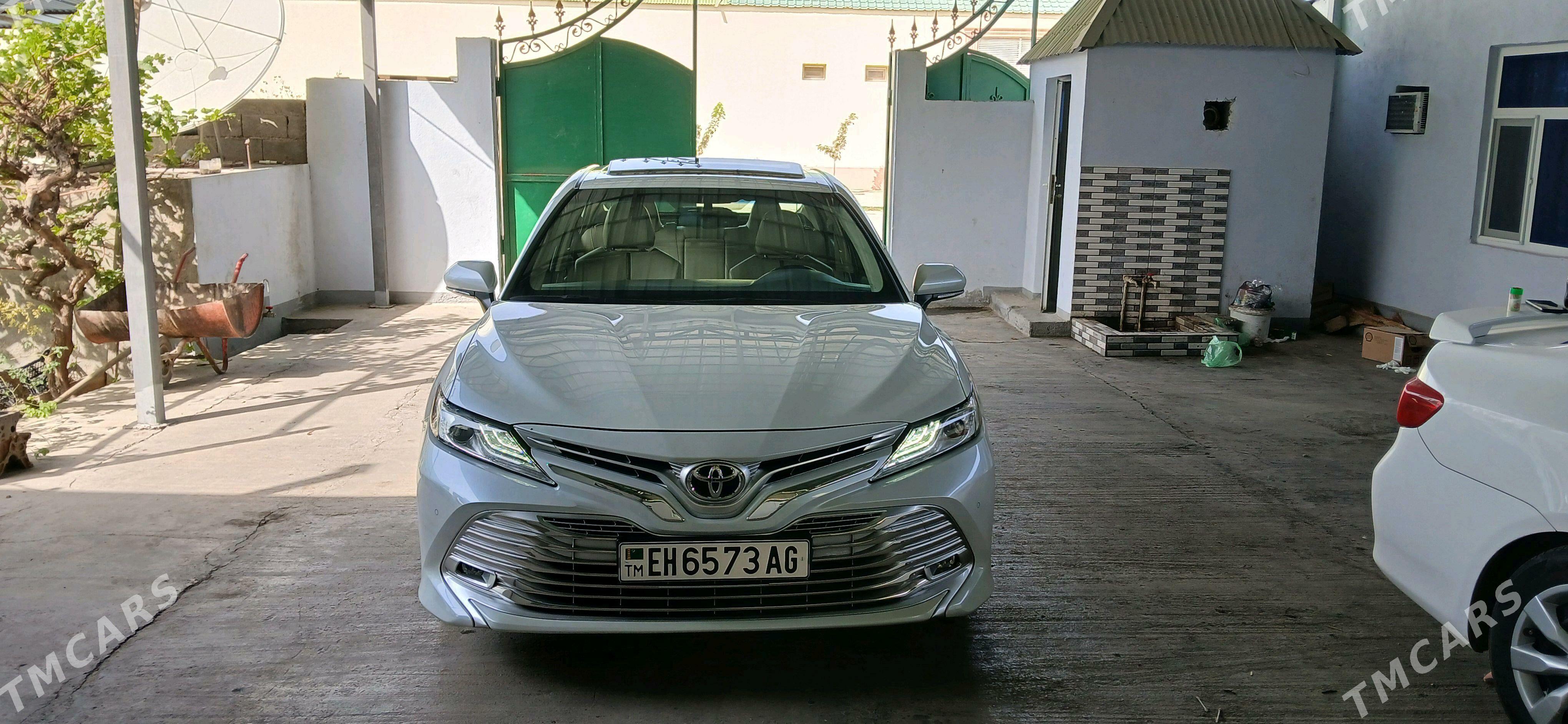 Toyota Camry 2018 - 460 000 TMT - Ашхабад - img 4