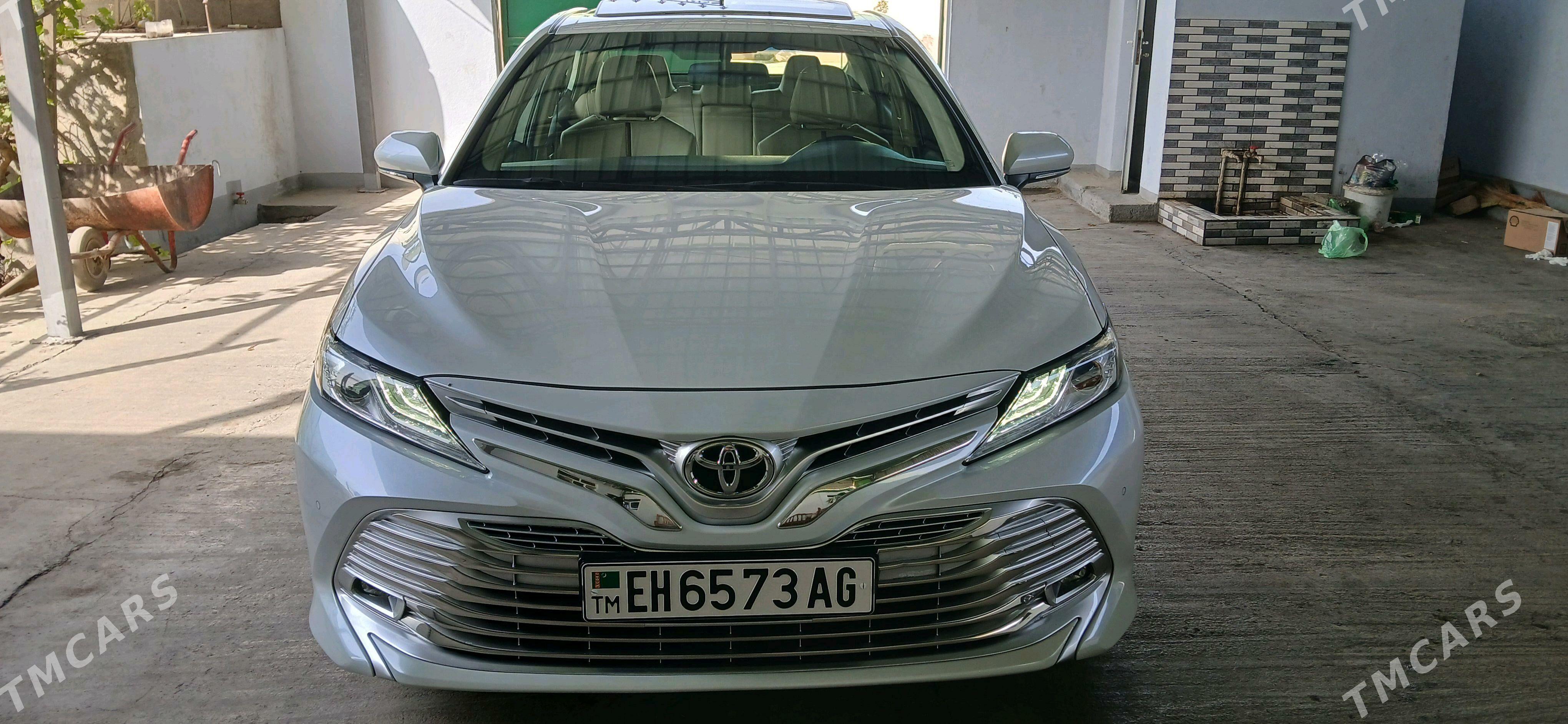 Toyota Camry 2018 - 460 000 TMT - Ашхабад - img 3