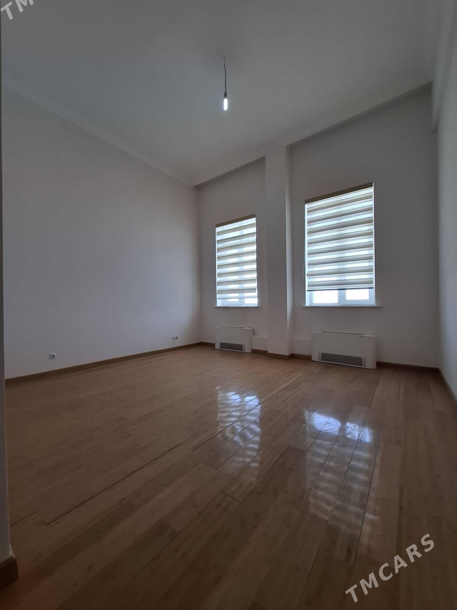Чехова Элитка 4ком 200м² - Aşgabat - img 8