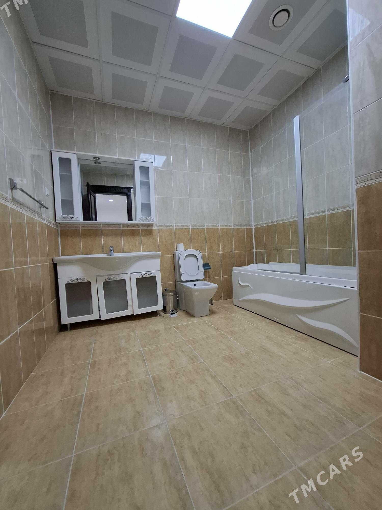 Чехова Элитка 4ком 200м² - Aşgabat - img 4
