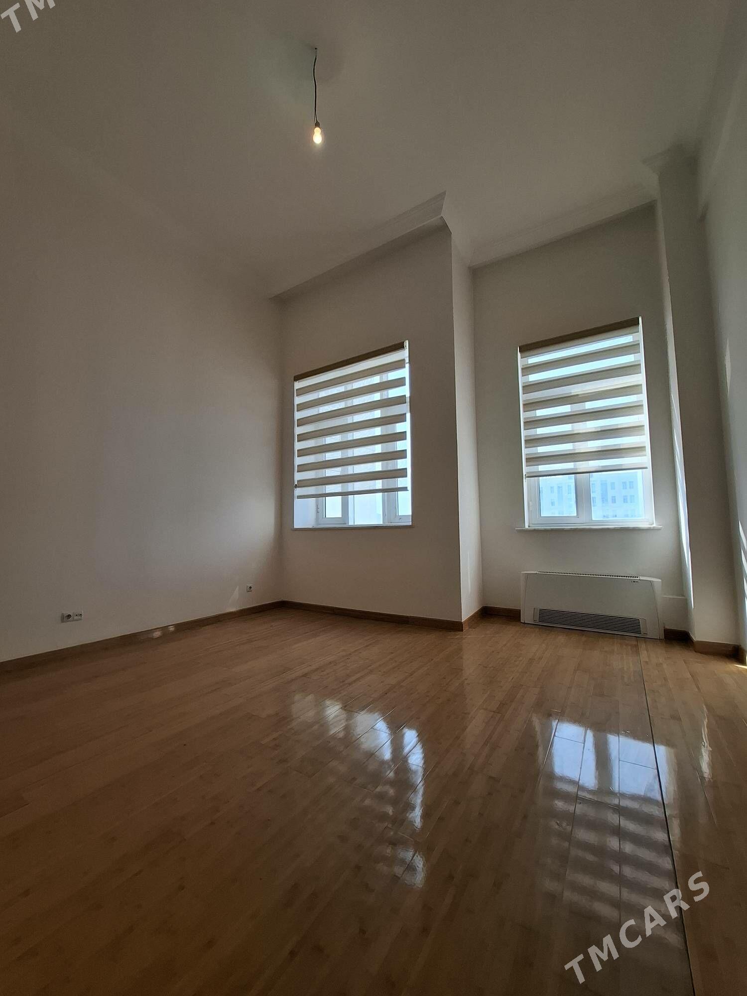 Чехова Элитка 4ком 200м² - Aşgabat - img 5