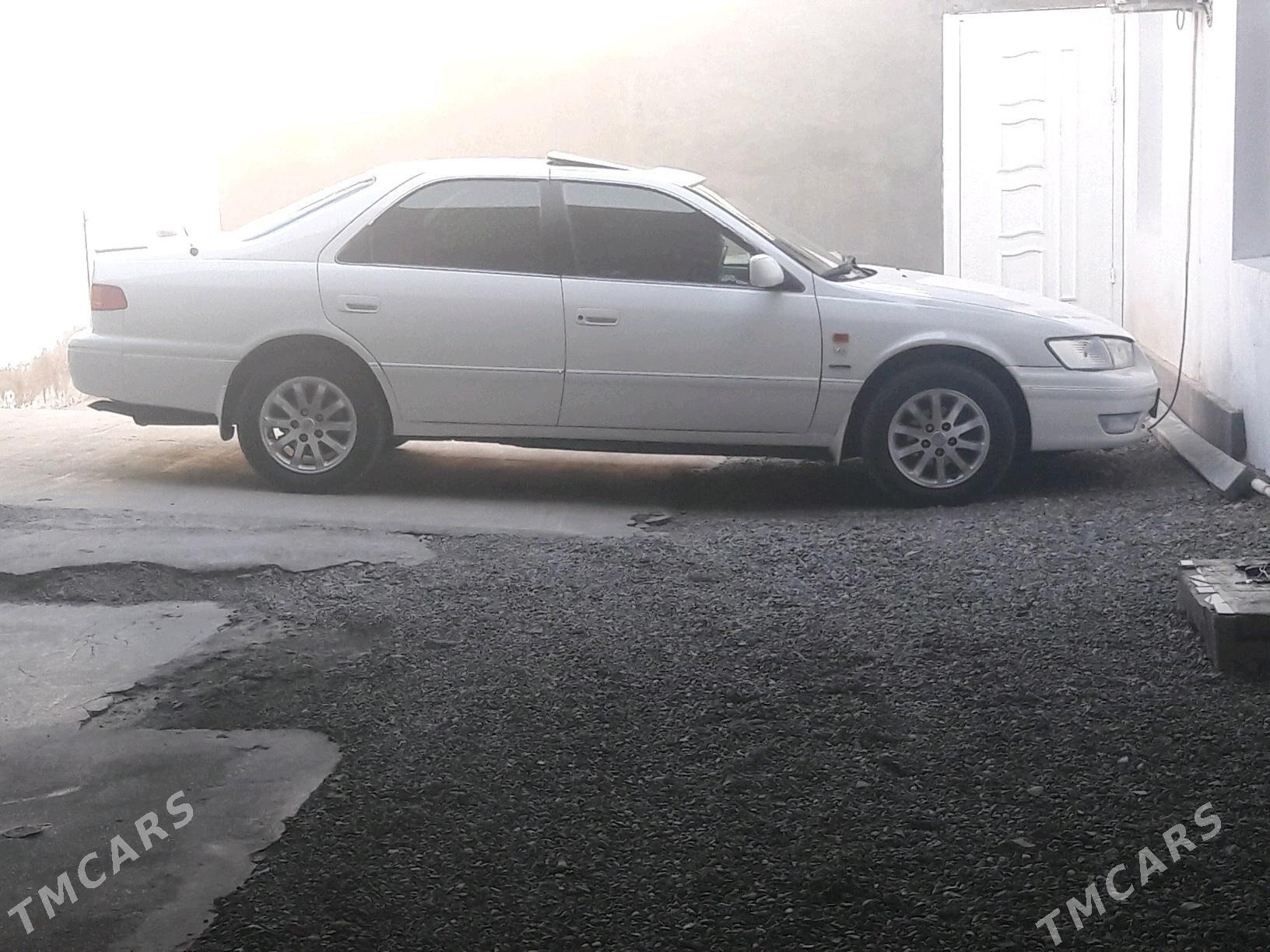 Toyota Camry 1998 - 150 000 TMT - Kaka - img 3