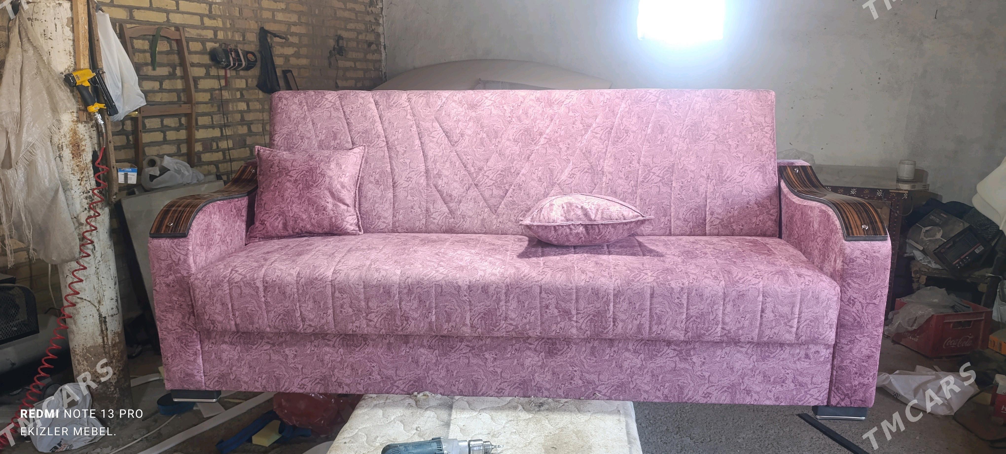 diwan - Mary - img 3