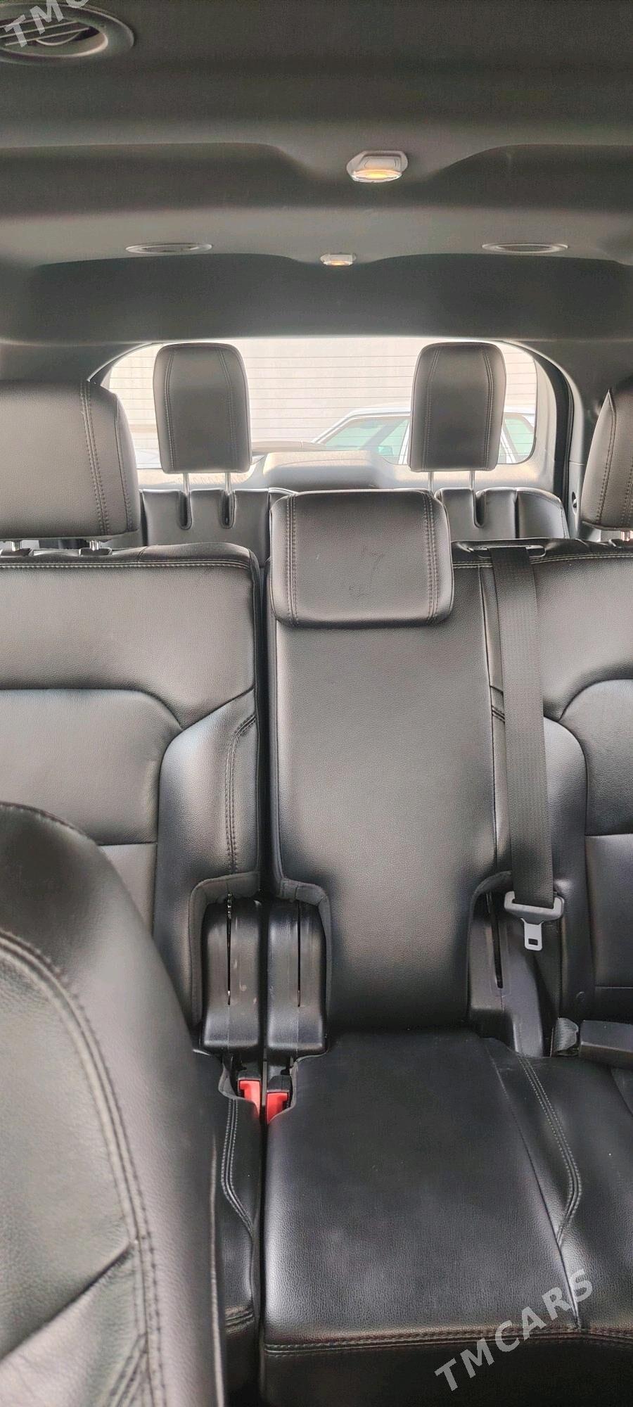Ford Explorer 2018 - 385 000 TMT - Бузмеин - img 7