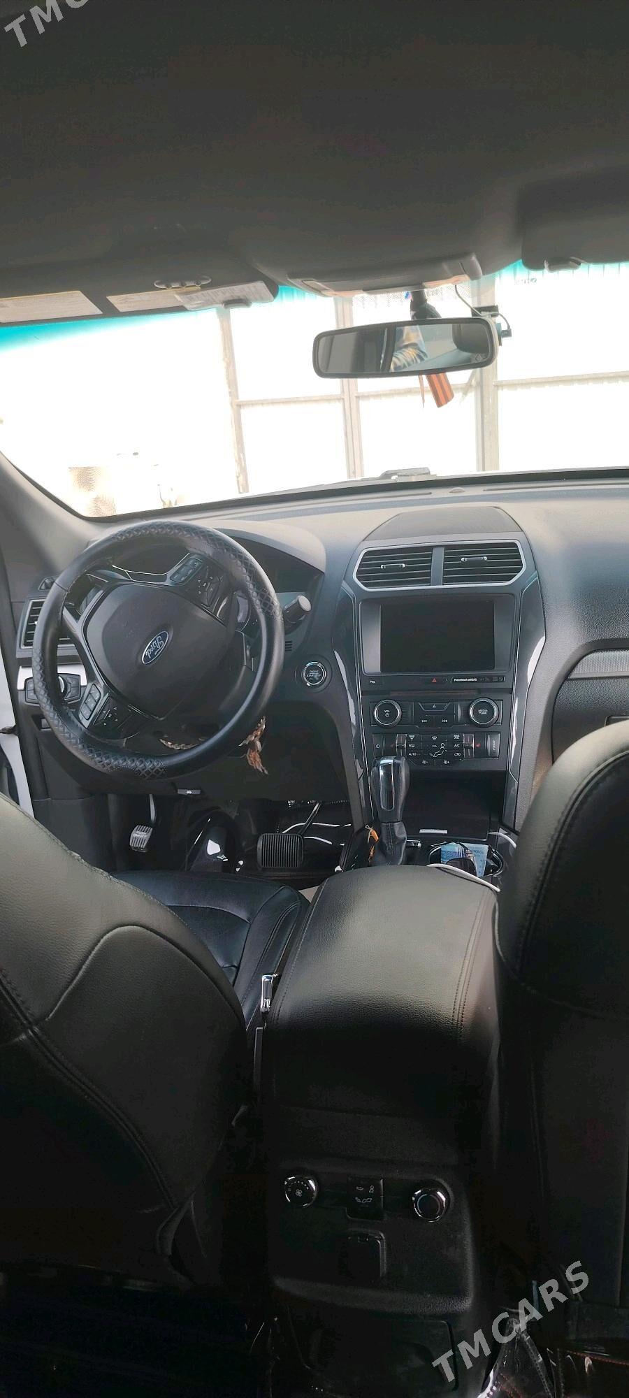 Ford Explorer 2018 - 385 000 TMT - Бузмеин - img 6