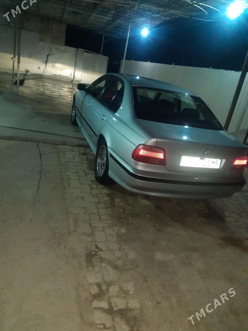 BMW E39 1997 - 105 000 TMT - Ёлётен - img 1