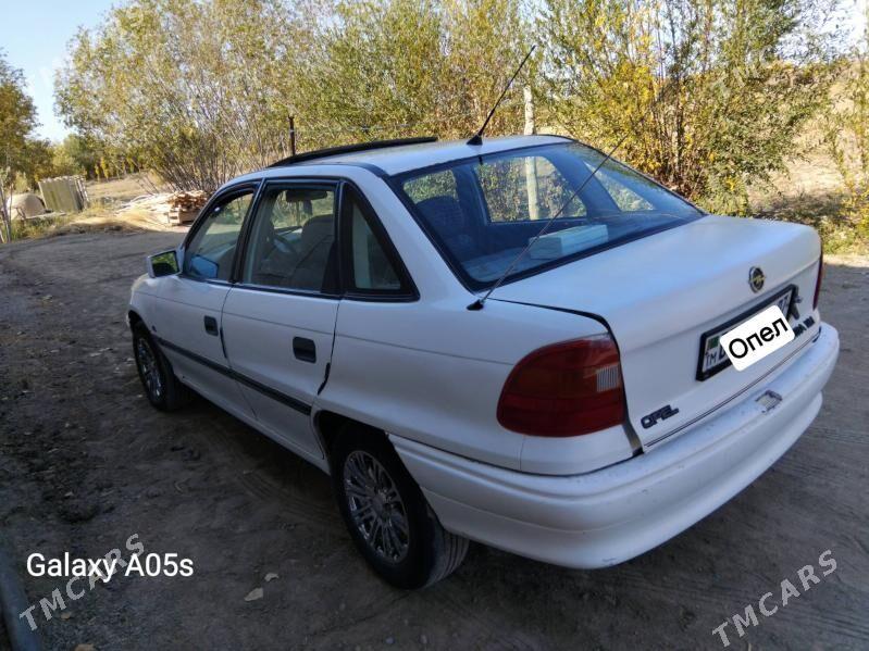 Opel Astra 1992 - 30 000 TMT - Boldumsaz - img 9