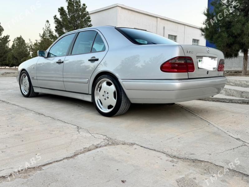 Mercedes-Benz E320 1999 - 130 000 TMT - Бузмеин ГРЭС - img 2