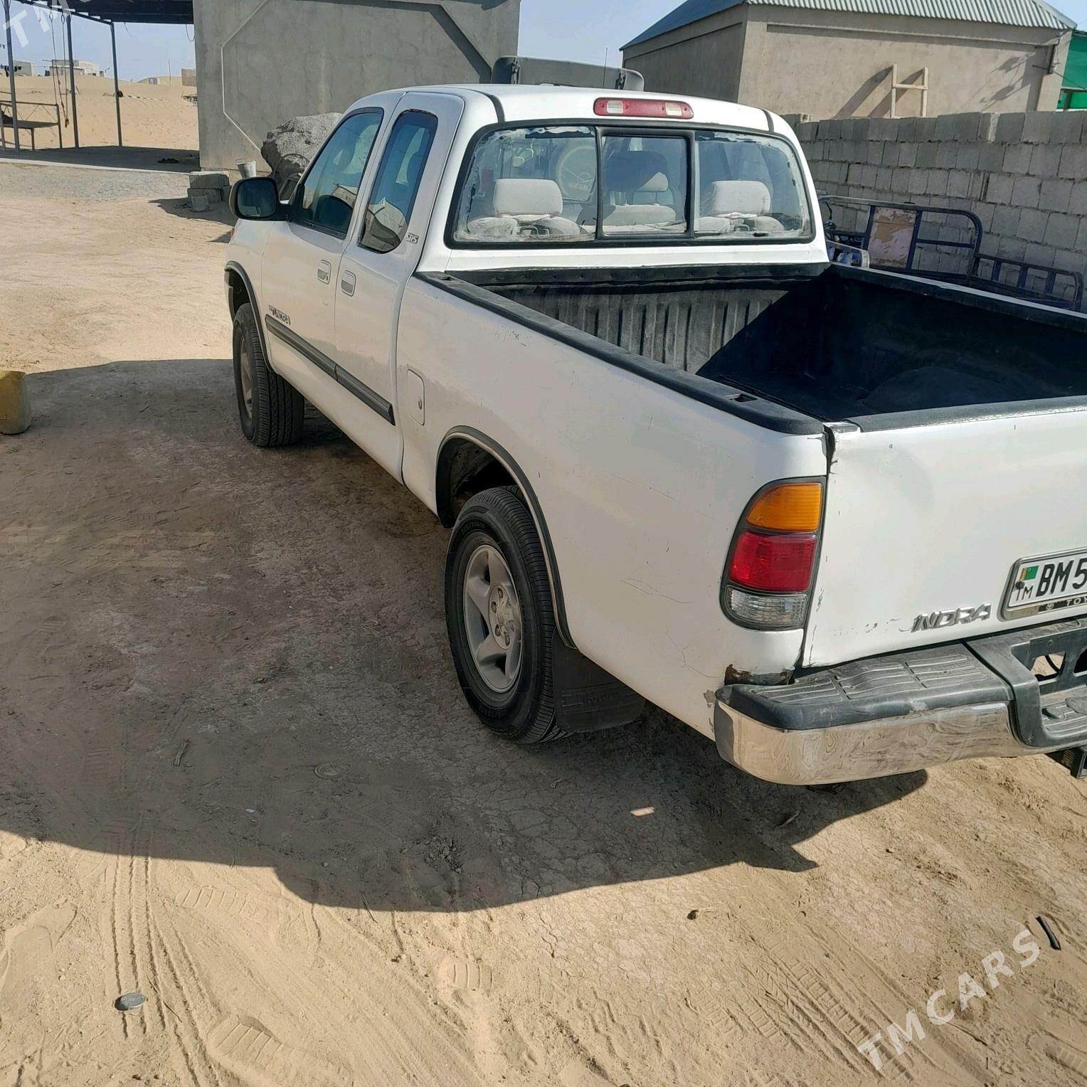 Toyota Tundra 2001 - 220 000 TMT - Ak bugdaý etraby - img 2