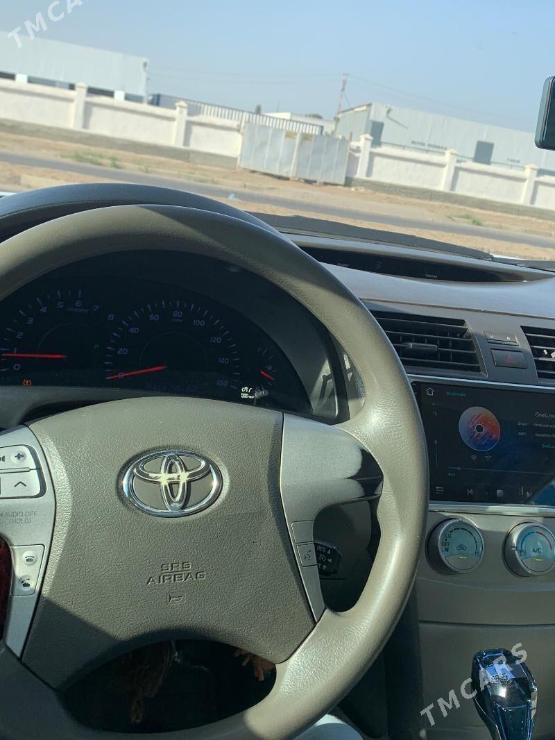 Toyota Camry 2010 - 220 000 TMT - Мары - img 9