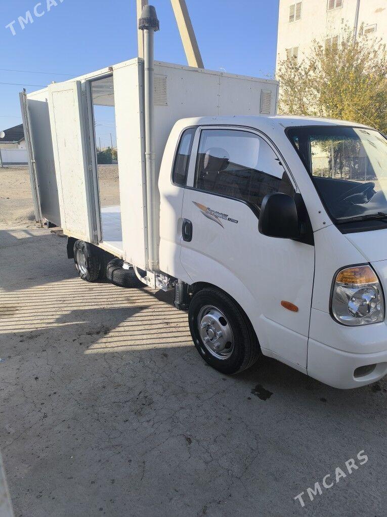 Kia Bongo 2010 - 190 000 TMT - Daşoguz - img 4