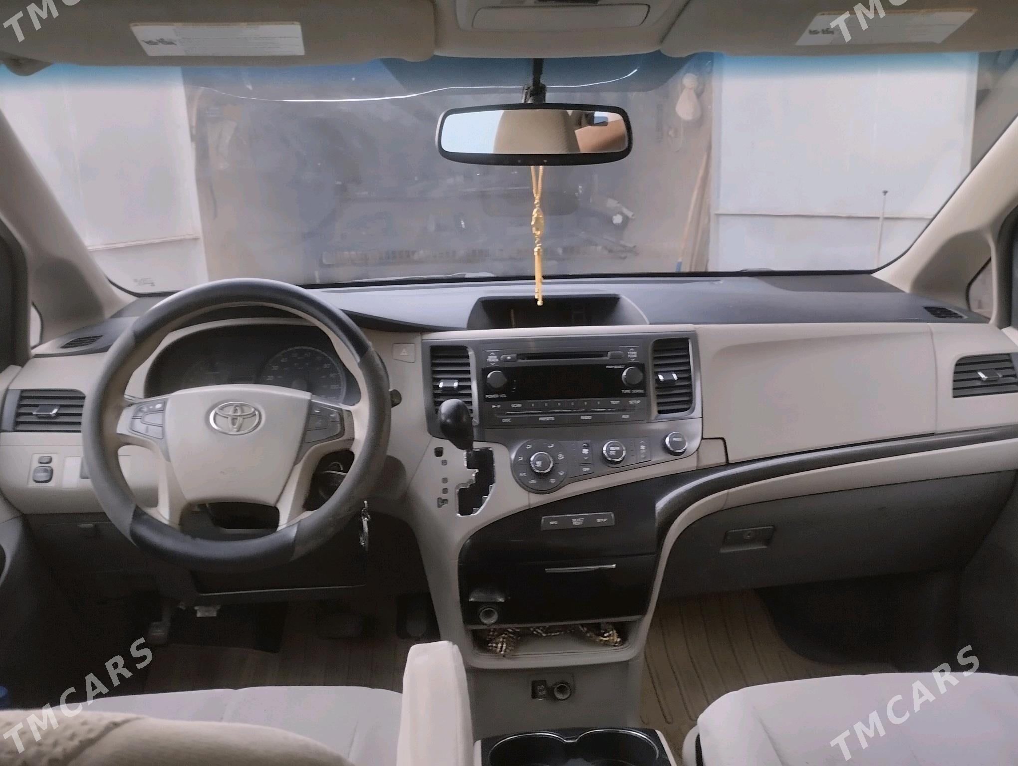 Toyota Sienna 2010 - 280 000 TMT - Daşoguz - img 6