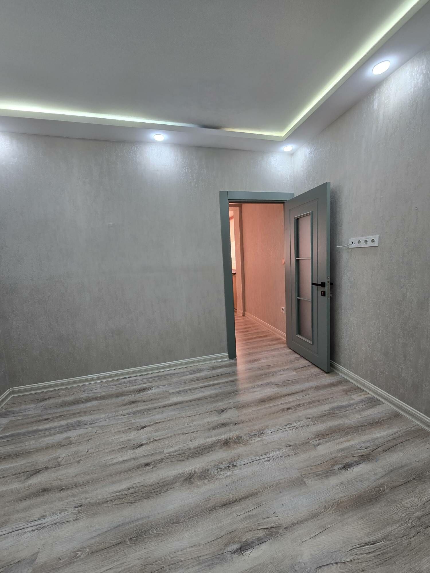 MIR 33 KOM EVRO - Мир 3 - img 5