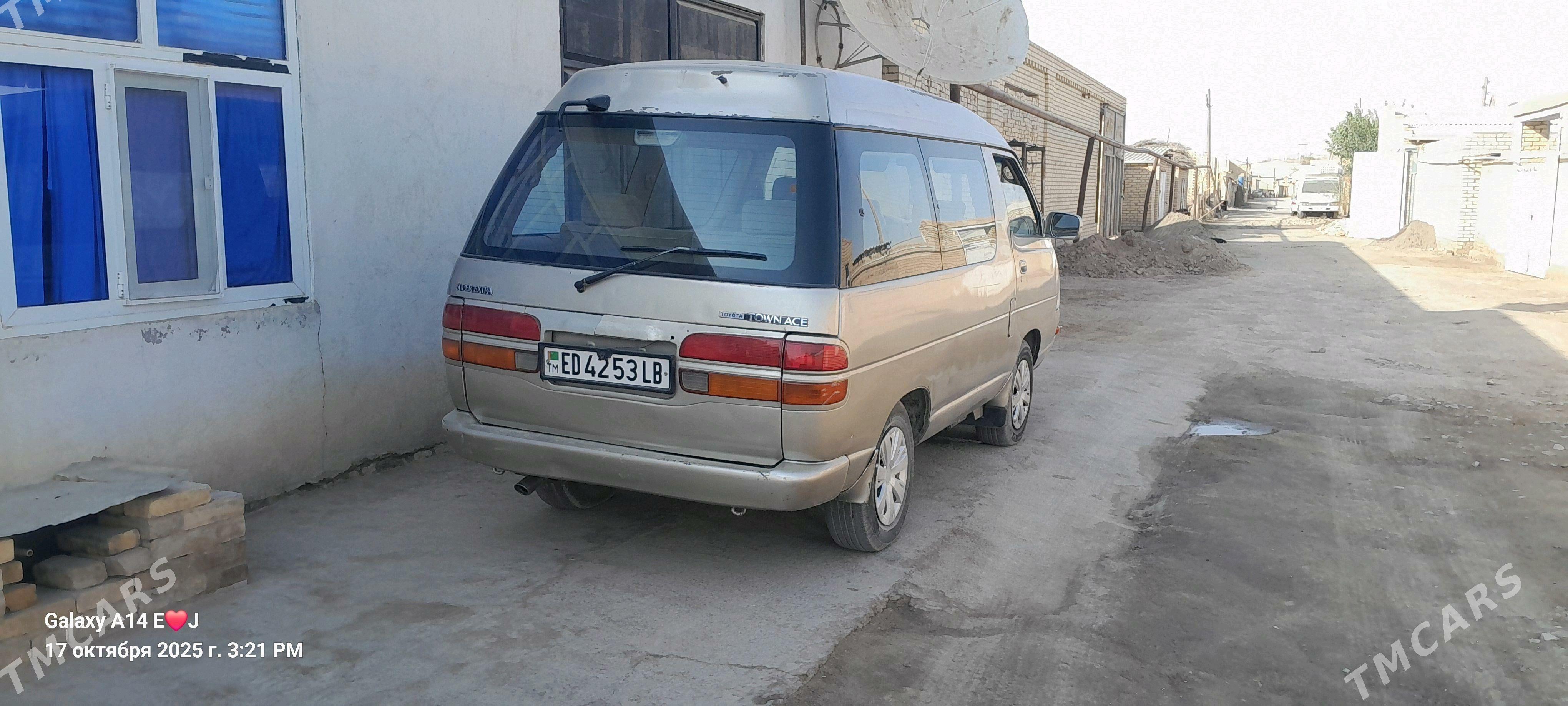 Toyota Town Ace 1992 - 63 000 TMT - Керки - img 1