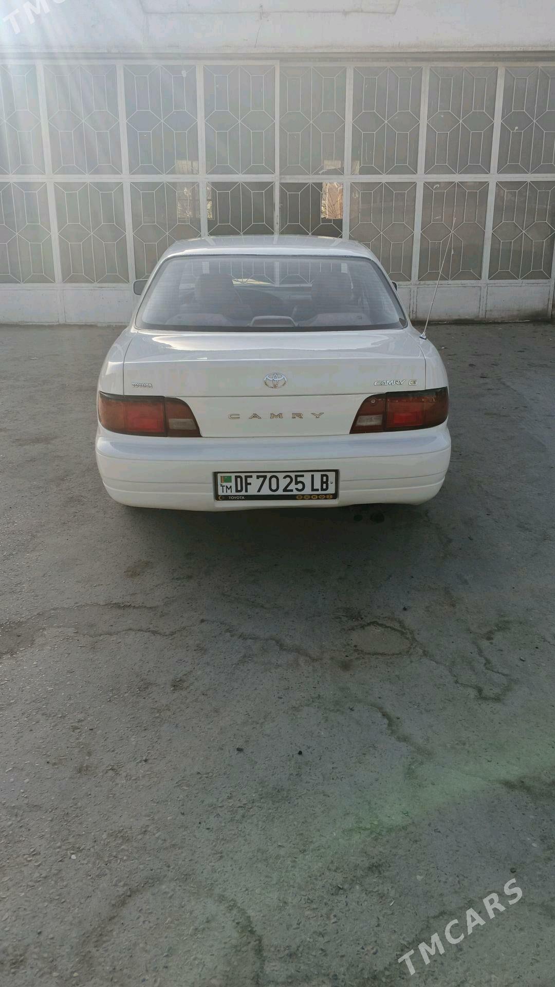 Toyota Camry 1995 - 80 000 TMT - Saýat - img 2