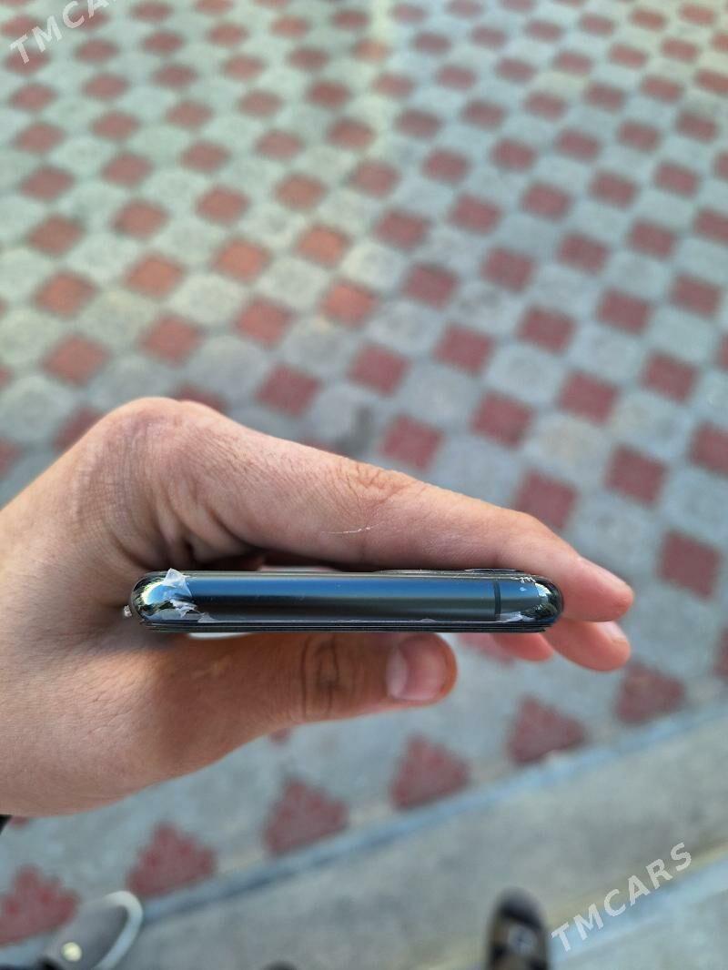 Iphone 11 pro - Mary - img 1