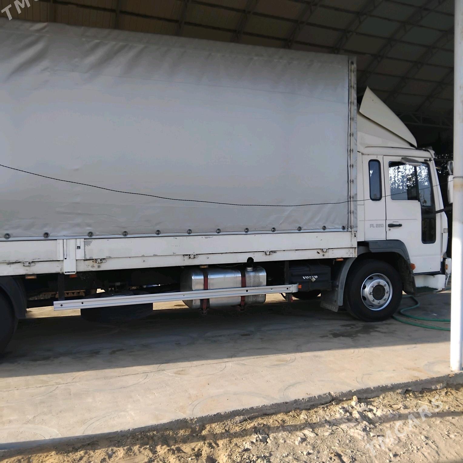 Volvo FH12 2003 - 430 000 TMT - Mary - img 2