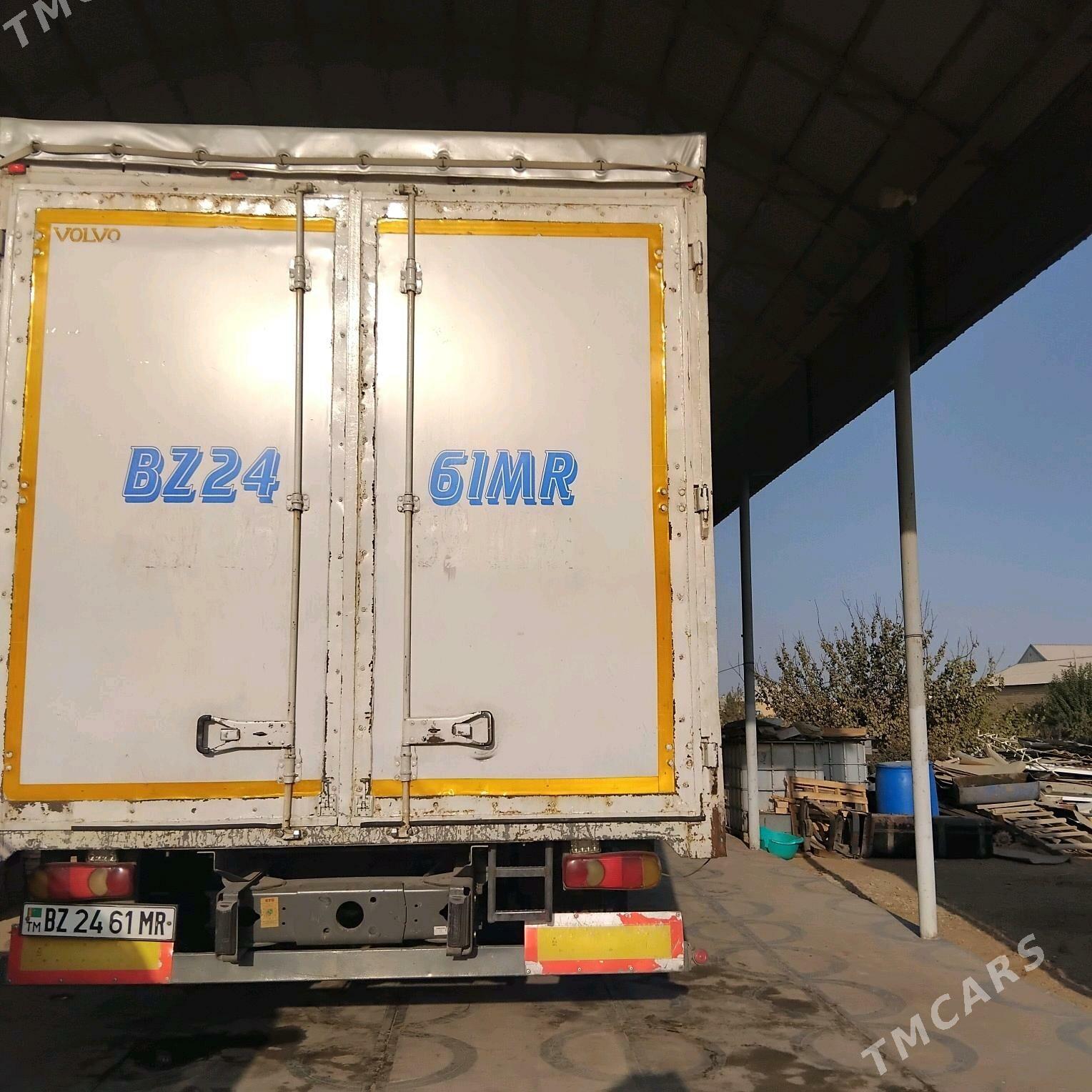 Volvo FH12 2003 - 430 000 TMT - Mary - img 3