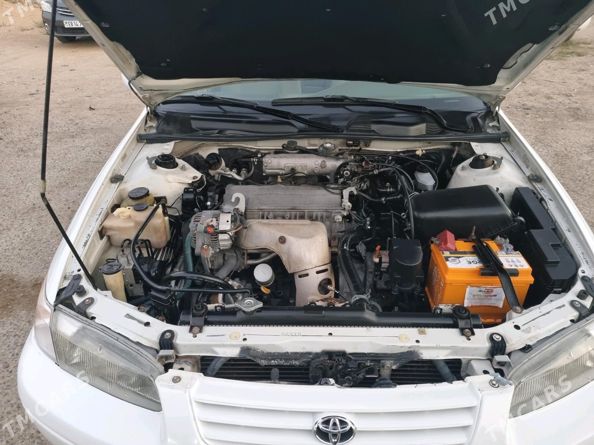 Toyota Camry 1998 - 140 000 TMT - Мары - img 5