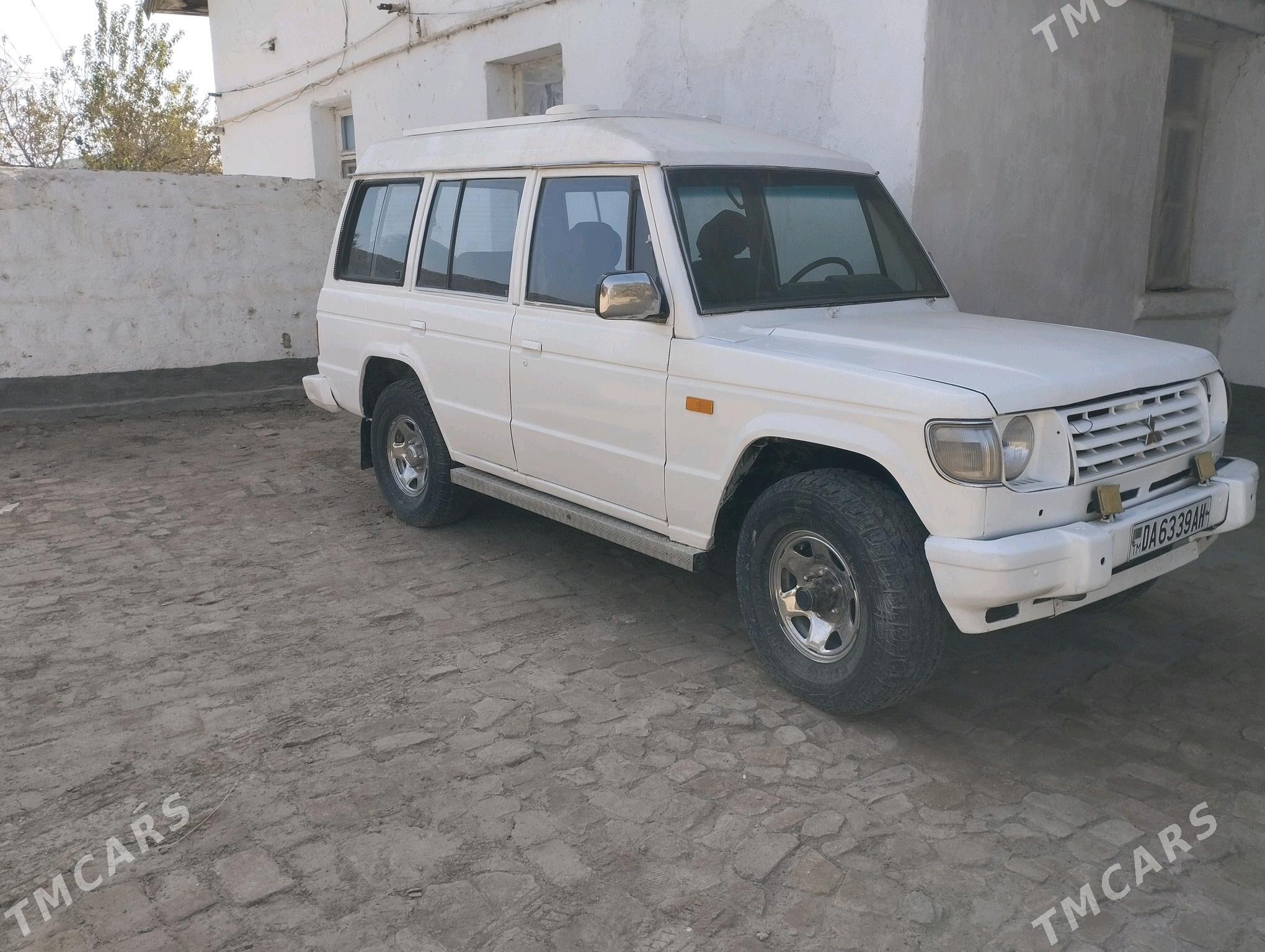 Mitsubishi Pajero 1988 - 35 000 TMT - Байрамали - img 1