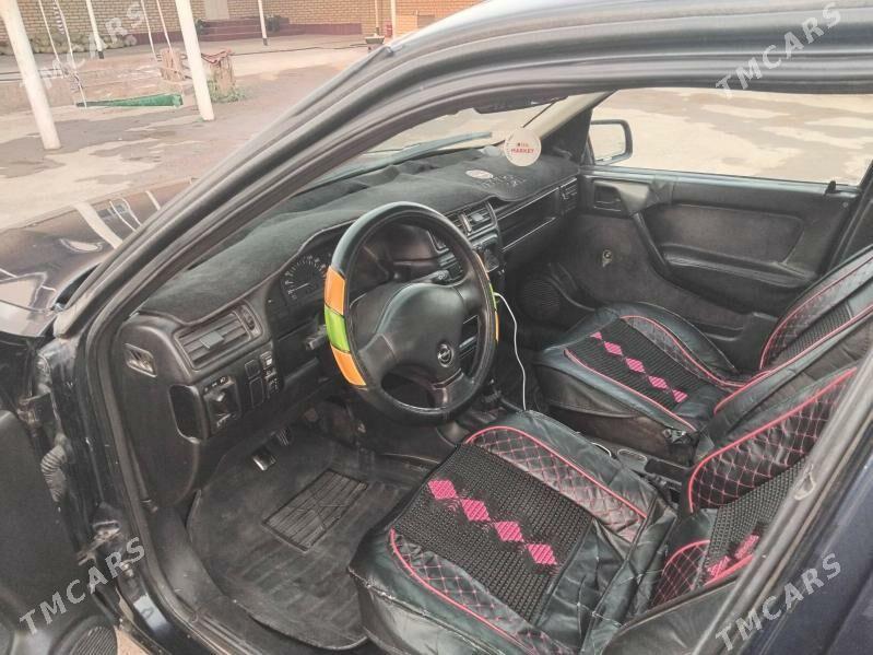 Opel Vectra 1991 - 35 000 TMT - Mary - img 1