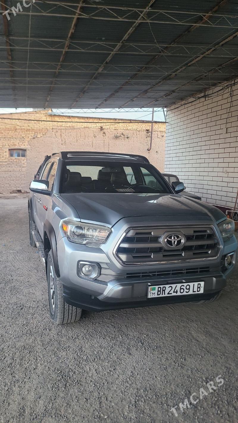 Toyota Tacoma 2017 - 500 000 TMT - Туркменабат - img 3
