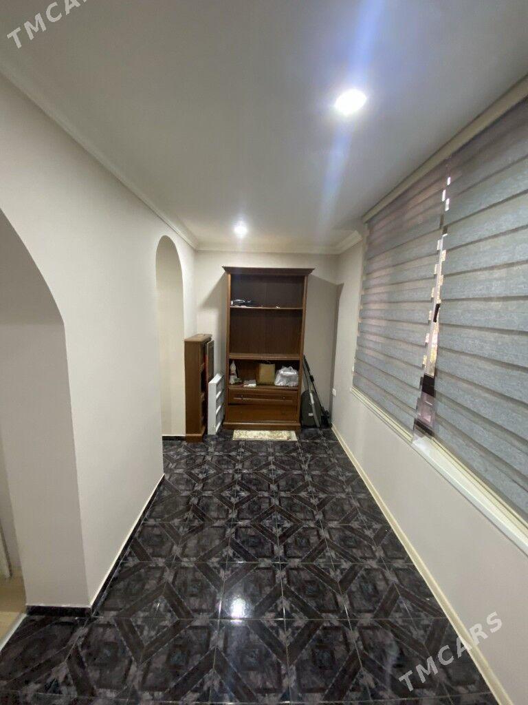 11 Мик 2 ком 4/1 этаж - 11 мкр - img 2