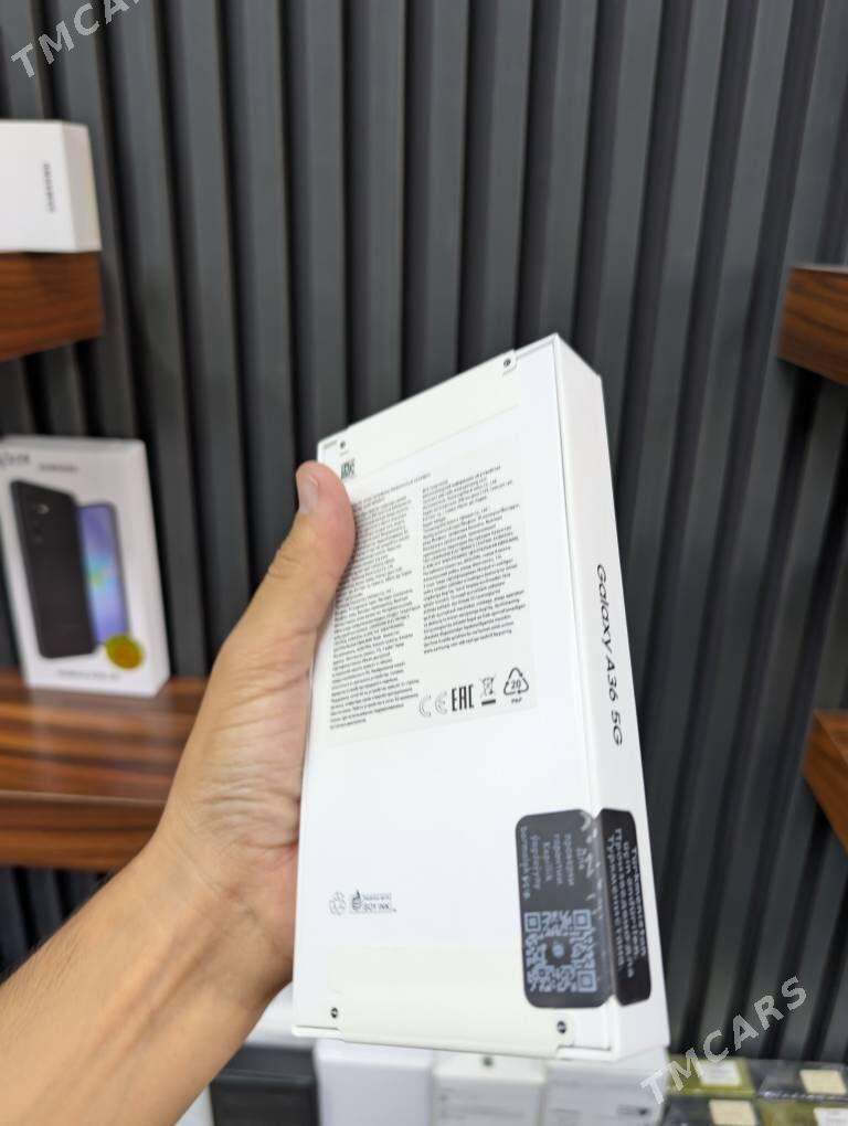 A36 8/128 - Mary - img 3