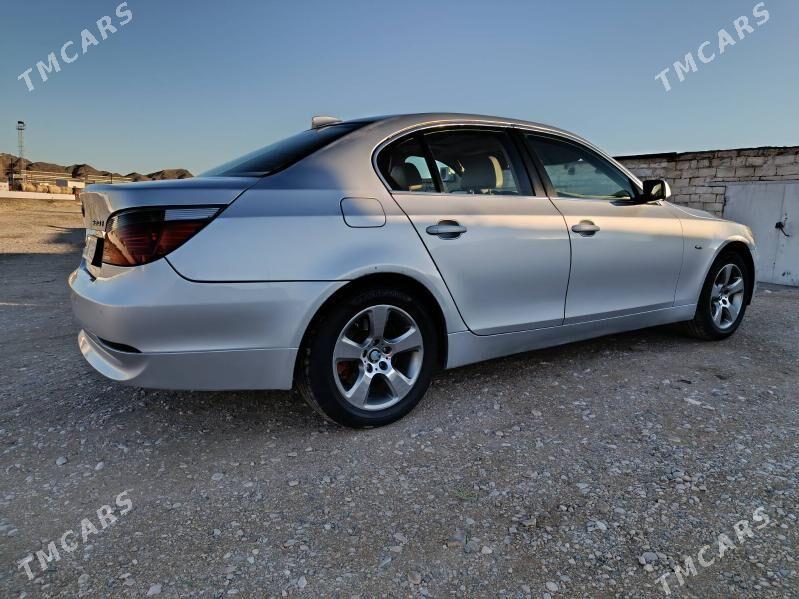 BMW E60 2004 - 150 000 TMT - Туркменбаши - img 3