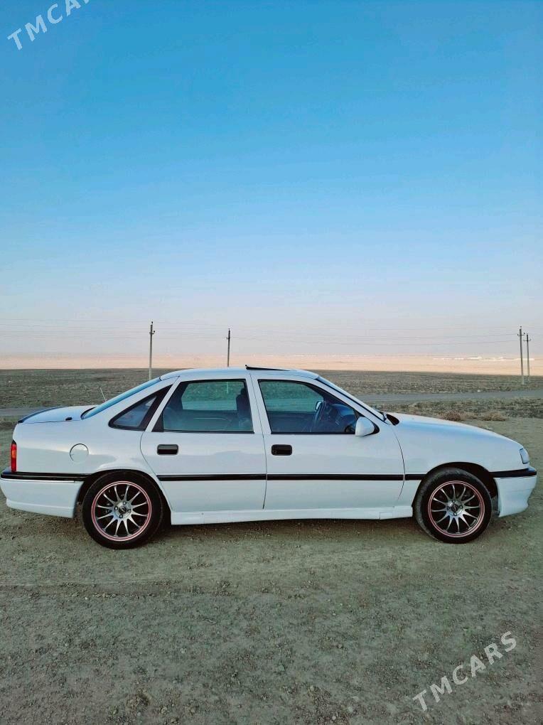Opel Vectra 1991 - 39 000 TMT - Gyzylarbat - img 3