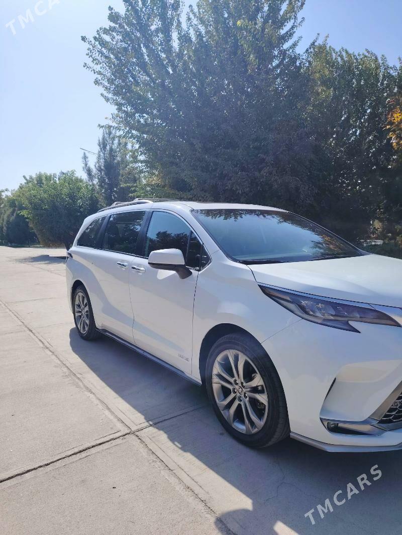 Toyota Sienna 2022 - 600 000 TMT - Türkmenabat - img 5