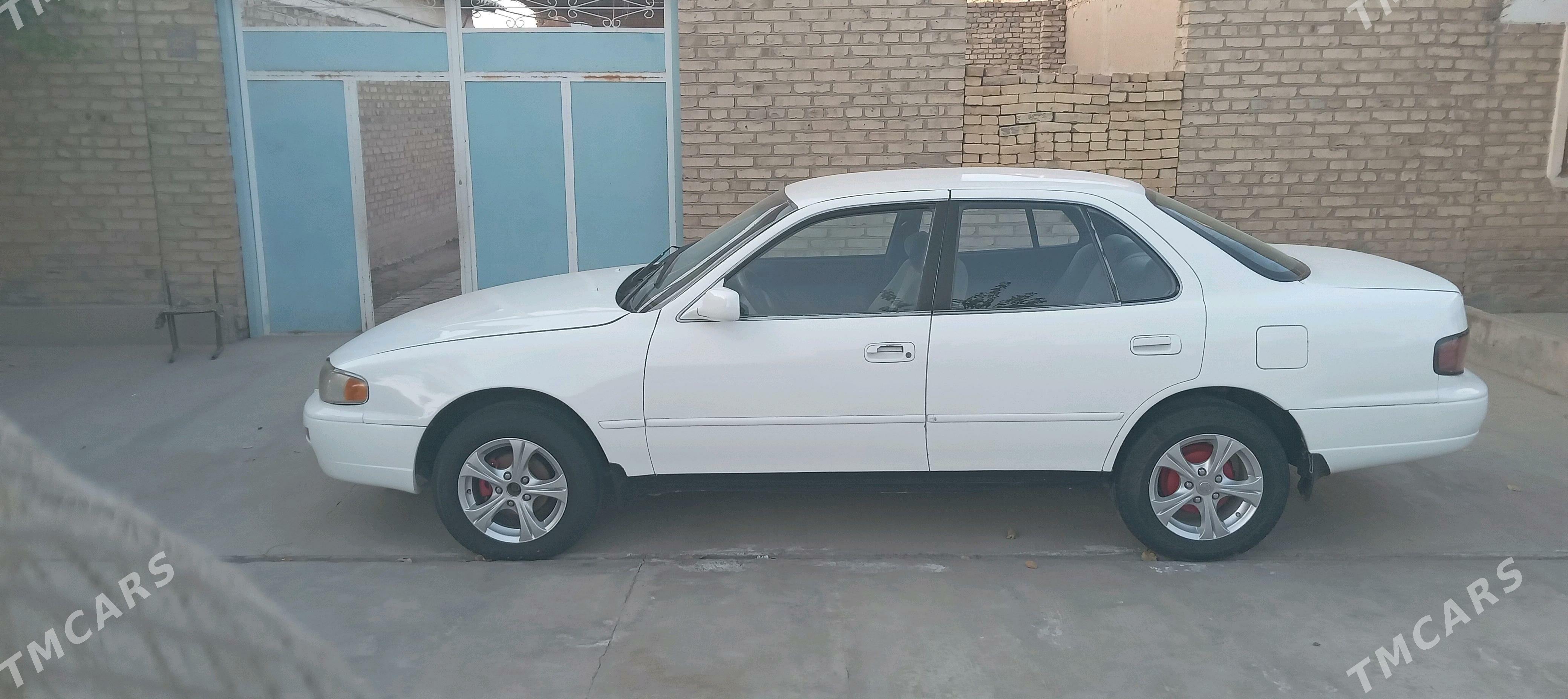 Toyota Camry 1994 - 80 000 TMT - Saýat - img 5