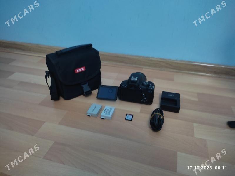 Fotoaparat conon 700 d - Балканабат - img 1