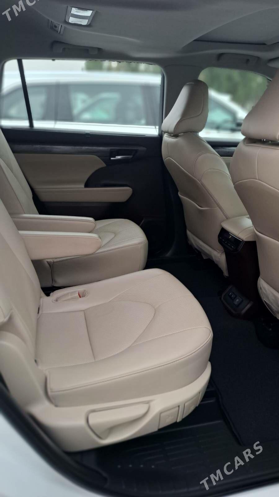 Toyota Highlander 2020 - 650 000 TMT - "Altyn Asyr" Gündogar bazary (Jygyllyk) - img 8