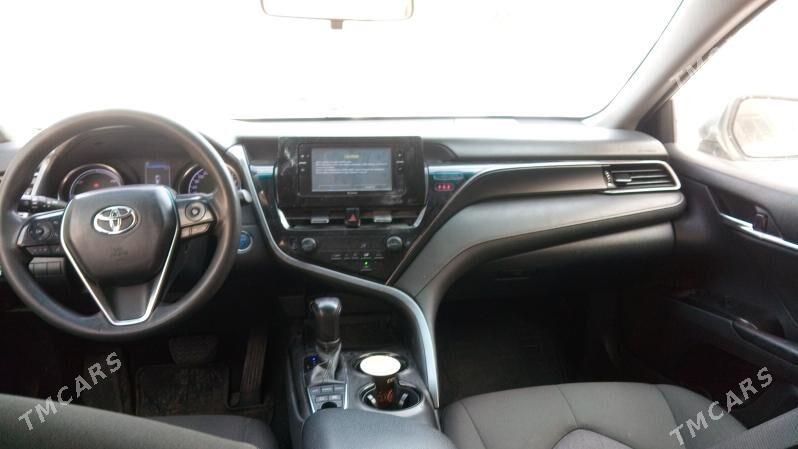 Toyota Camry 2021 - 220 000 TMT - Бузмеин - img 4