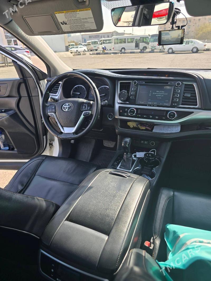 Toyota Highlander 2017 - 398 000 TMT - Байрамали - img 1