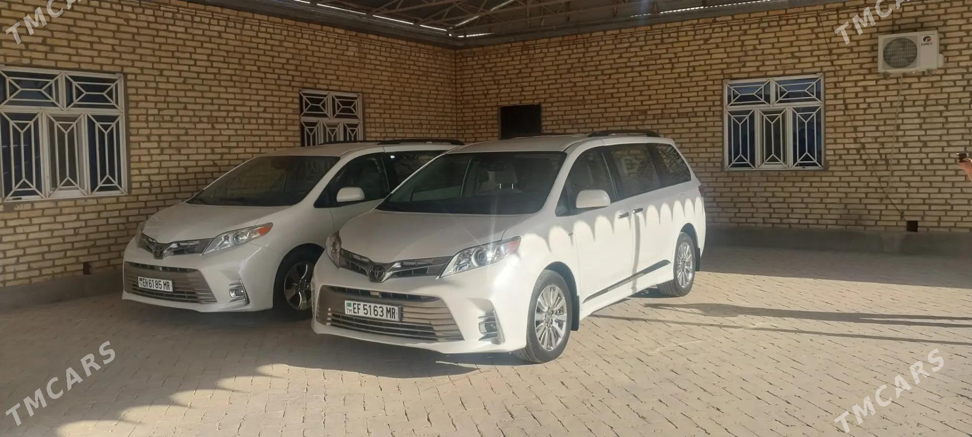 Toyota Sienna 2020 - 500 000 TMT - Mary - img 3