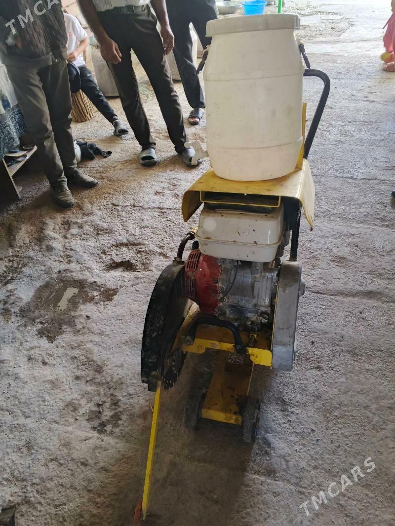 aswalt kesýan benzin bn isleya - Кака - img 5