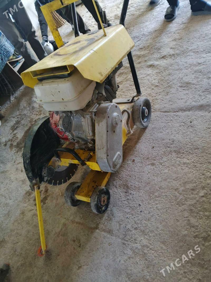 aswalt kesýan benzin bn isleya - Кака - img 2